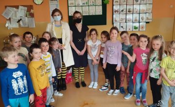 Rusz swój tyłek, pomóż pszczołom robić pyłek 