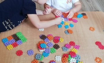 Zabawy stolików w Żabkach