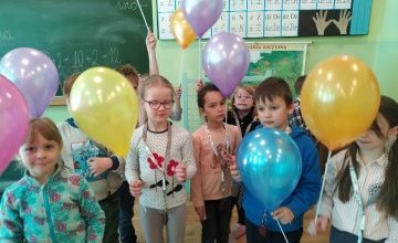 Spotkanie przedszkolaków z grupy Biedronki i Motylki z uczniami. Szkoły Podstawowej nr 7. 