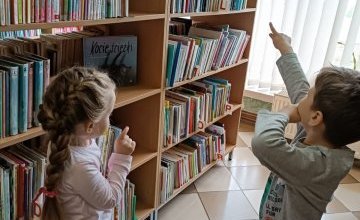 Przedszkolaki w Bibliotece Miejskiej w Czeladzi.