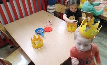 Królewska korona. Grupa Biedronki.