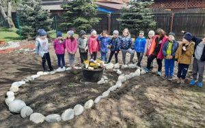prace w ogrodzie  przedszkolny (3)