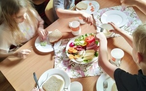 Europejski Dzień Śniadania- zadanie konkursowe Bądź Aktywny z Kuratorem Oświaty. (3)